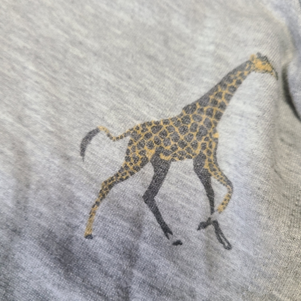 NWT Gray Hooded Sweater with Girraffe Print Size Large - Picture 3 of 4